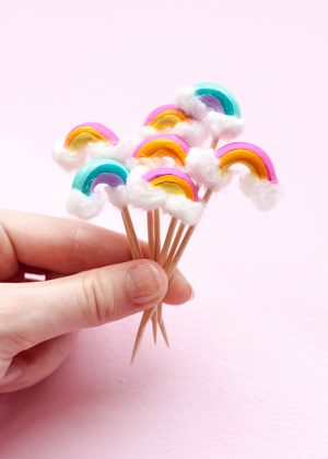 Macaroni-Rainbow-Cupcake-Toppers-10